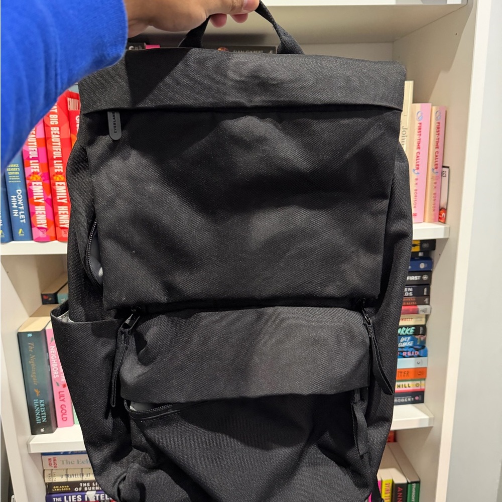Everlane Transit Backpack - Picture 2 of 4